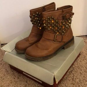 Tan/brown booties